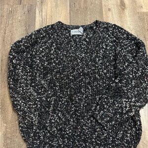 Forenza Vintage Black and White V-Neck Sweater